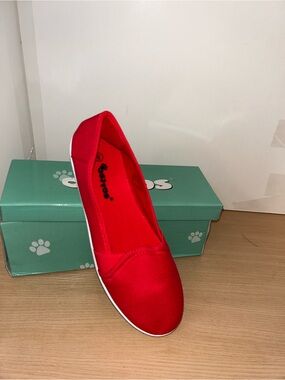 Bright coral  Women's Slip-On Canvas Flat